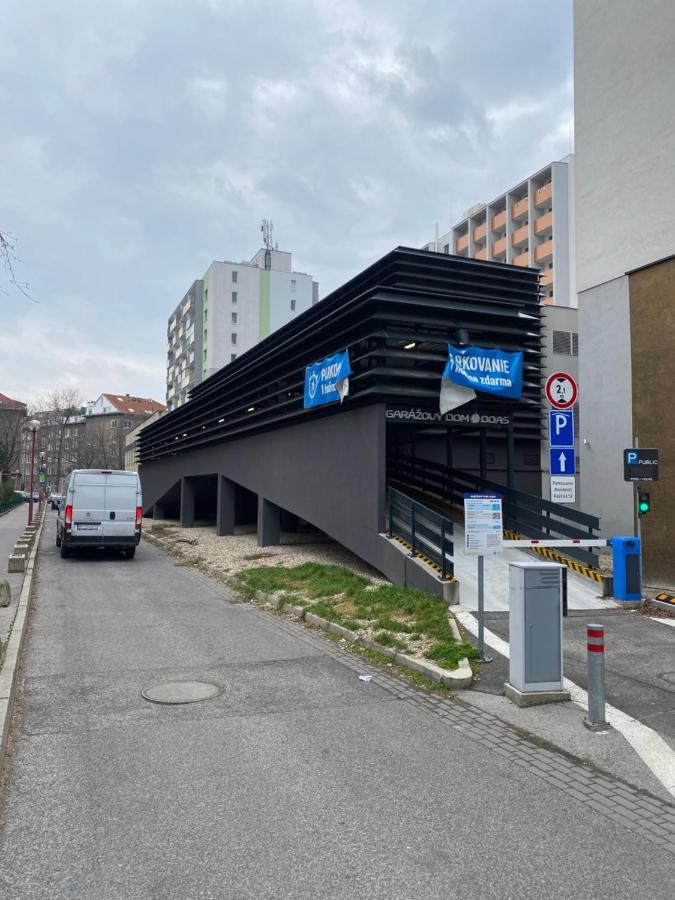 Sweet Home By Zoom Apartments Bratislava Extérieur photo